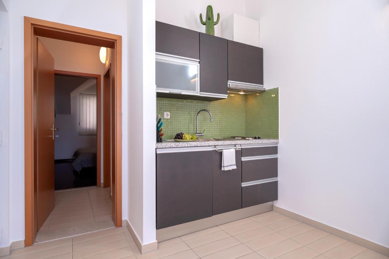 Hektorovic Poolside Apartments Bol Exterior foto