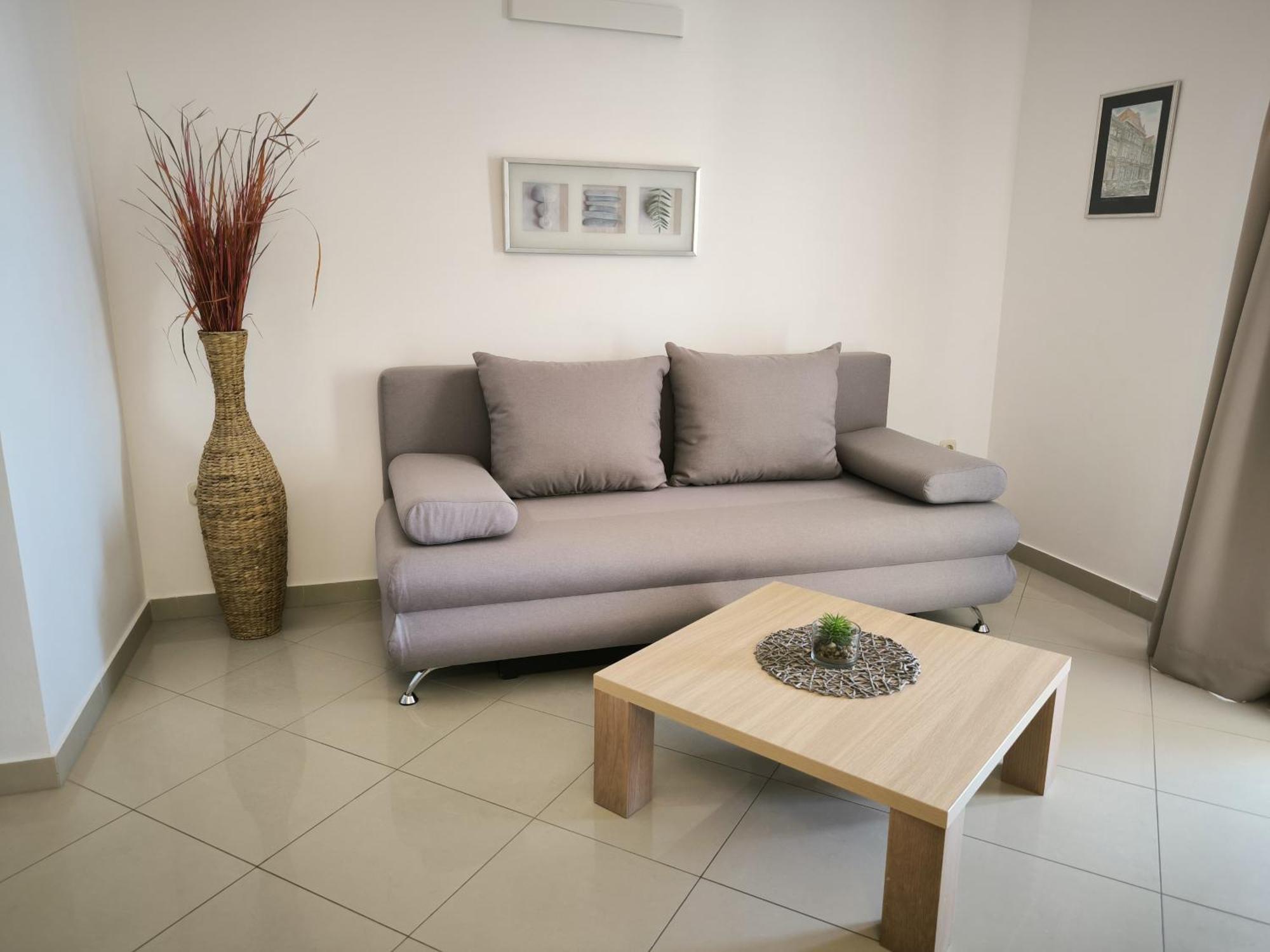 Hektorovic Poolside Apartments Bol Exterior foto
